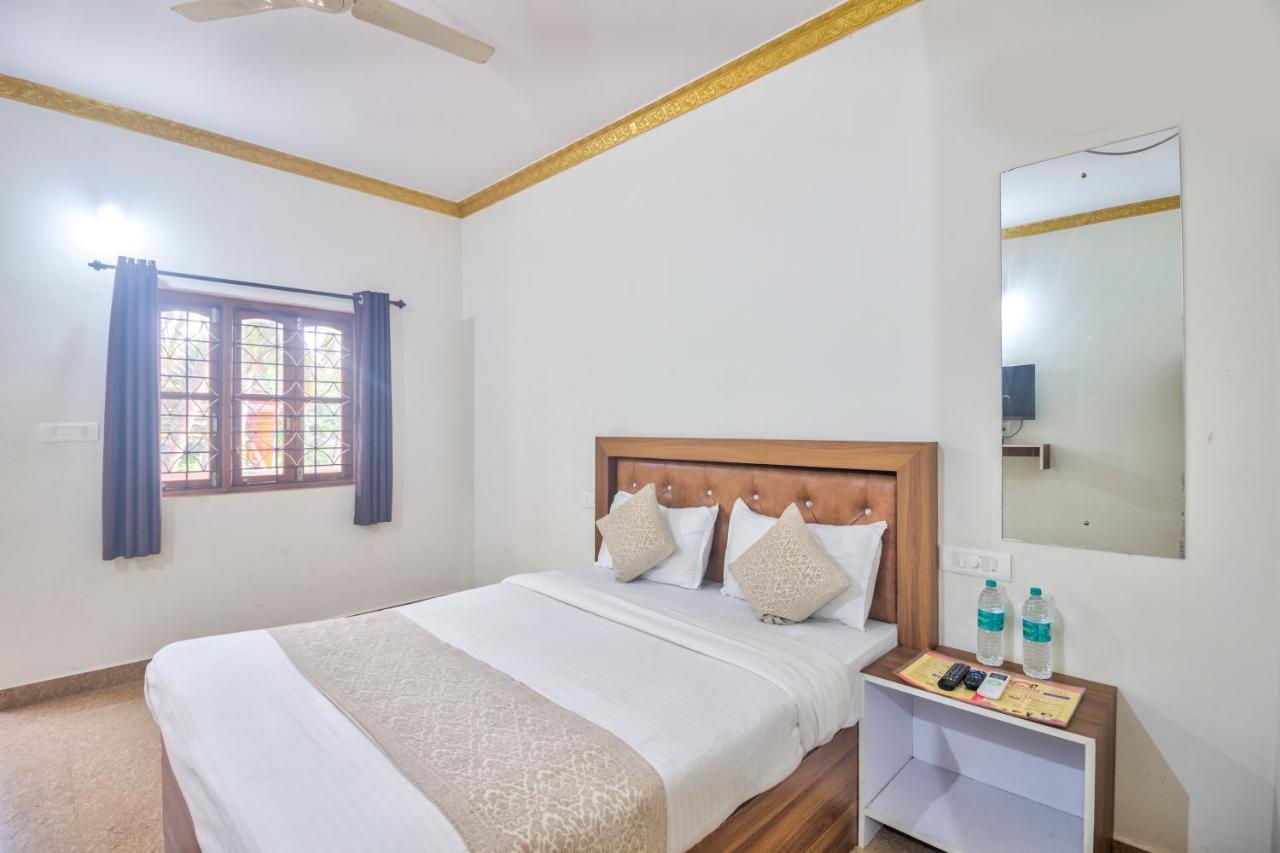 Calangute Bay Hotel Eksteriør billede